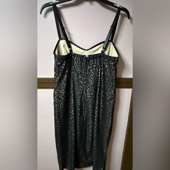 NEW Torrid Cheetah Mini Black Lace Dress with Corset Detail size 0 - Picture 3 of 4